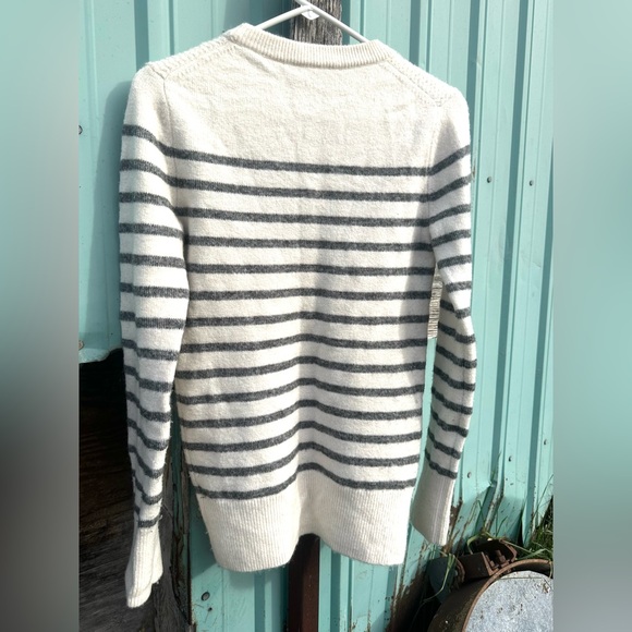 41 HAWTHORN Sweater Women’s XS ALPACA BLEND Off White Gray Stripe Crew Neck Top - Picture 2 of 8